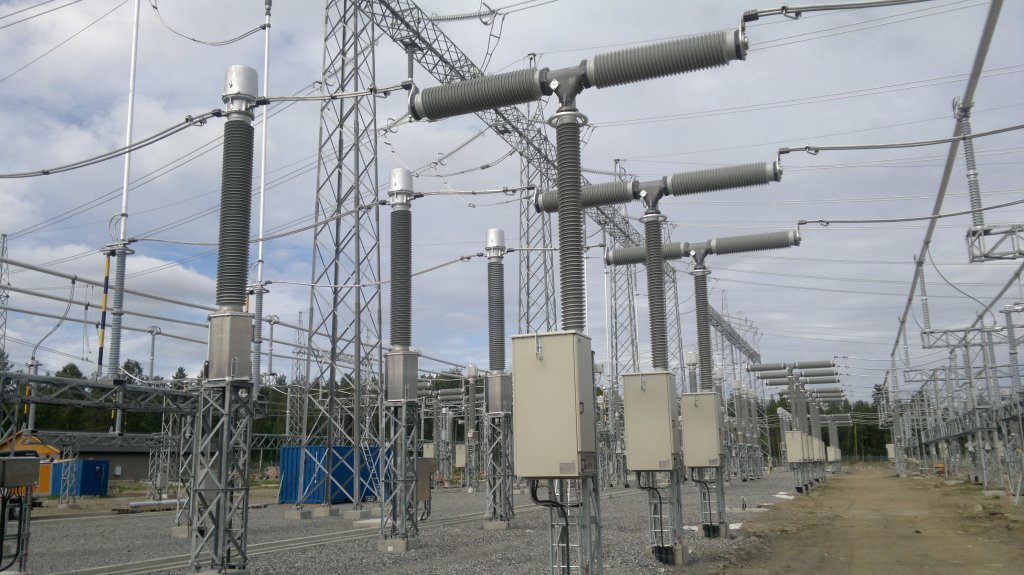 High Voltage Circuit Breaker